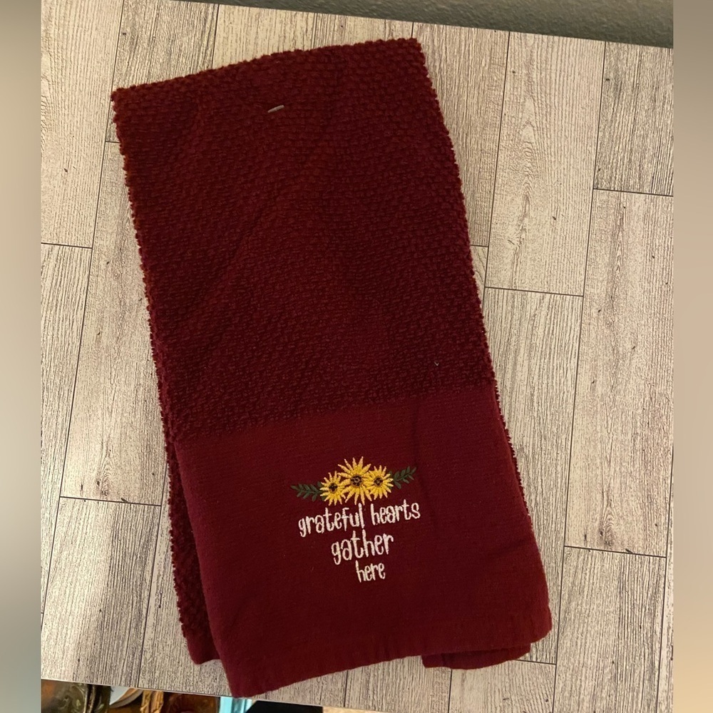 Grateful Hearts Gather Here Kitchen Towel